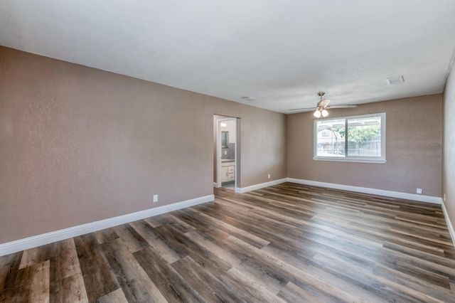 4516 N Anna Street, Fresno, CA 93726