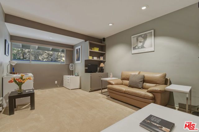 3553 Summerfield Drive, Los Angeles, CA 91423