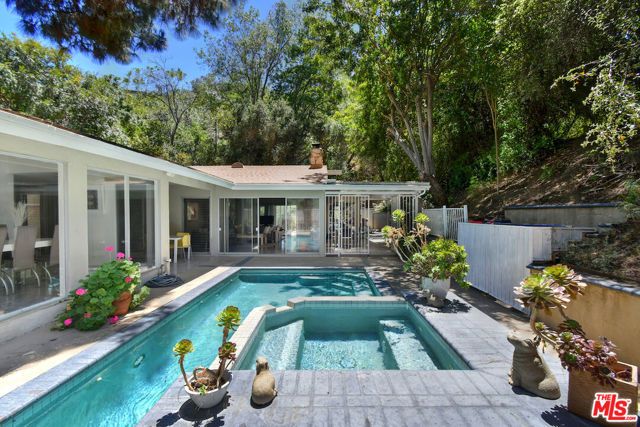3553 Summerfield Drive, Los Angeles, CA 91423