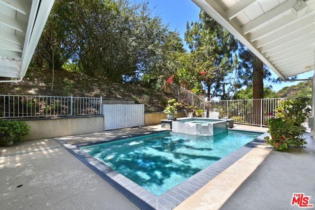 3553 Summerfield Drive, Los Angeles, CA 91423