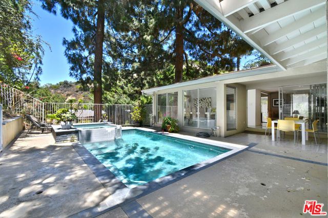 3553 Summerfield Drive, Los Angeles, CA 91423