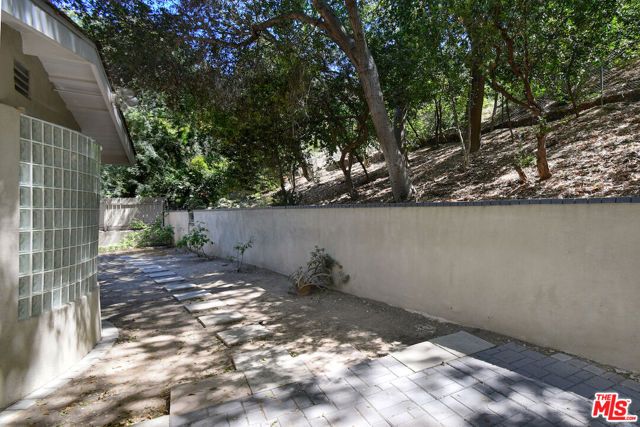 3553 Summerfield Drive, Los Angeles, CA 91423