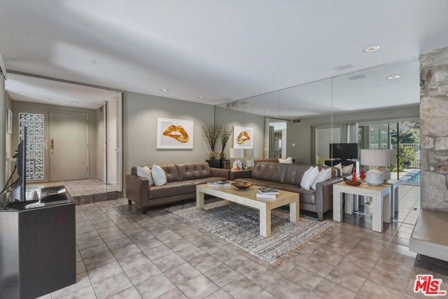3553 Summerfield Drive, Los Angeles, CA 91423