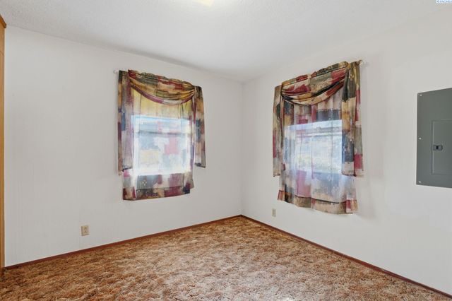 514 S Ivy St, Kennewick, WA 99337