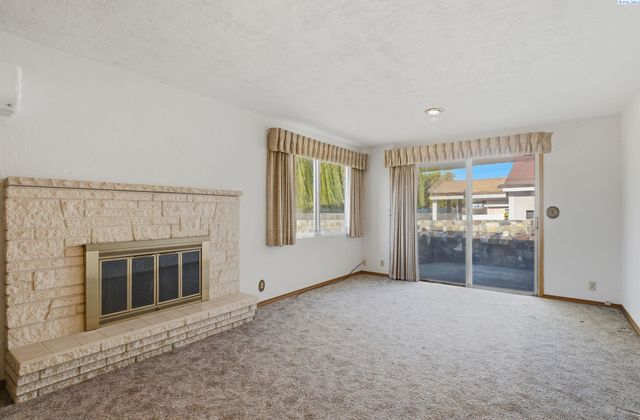 514 S Ivy St, Kennewick, WA 99337