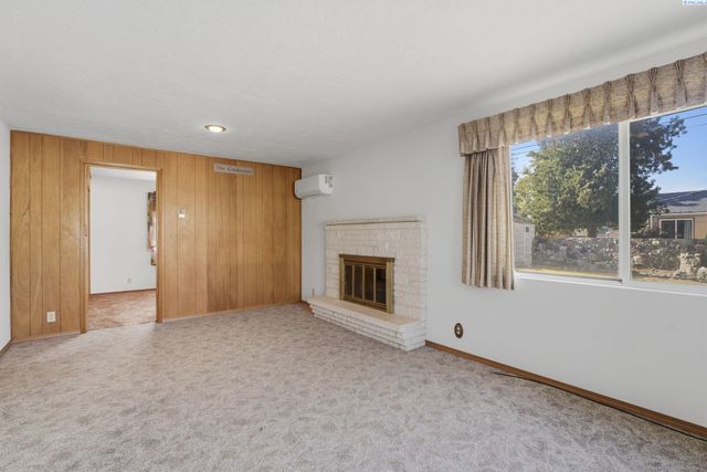 514 S Ivy St, Kennewick, WA 99337