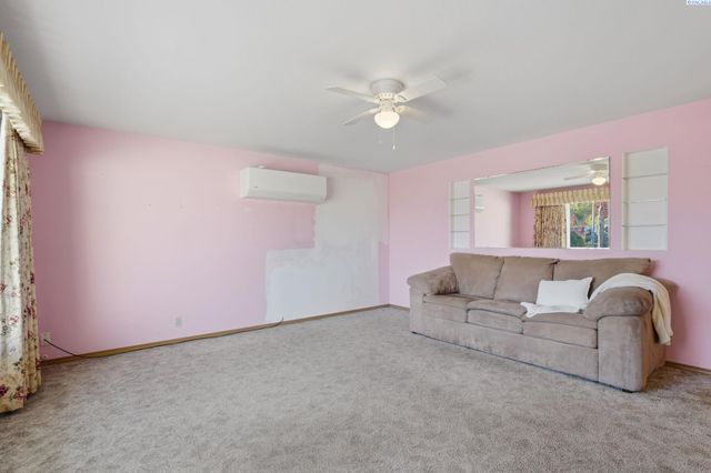 514 S Ivy St, Kennewick, WA 99337