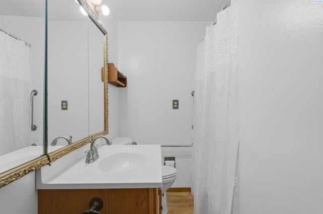 514 S Ivy St, Kennewick, WA 99337