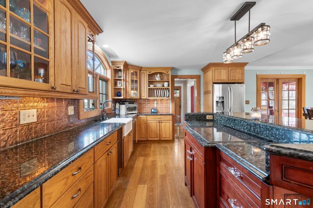 301 Buckingham Avenue, Milford, CT 06460