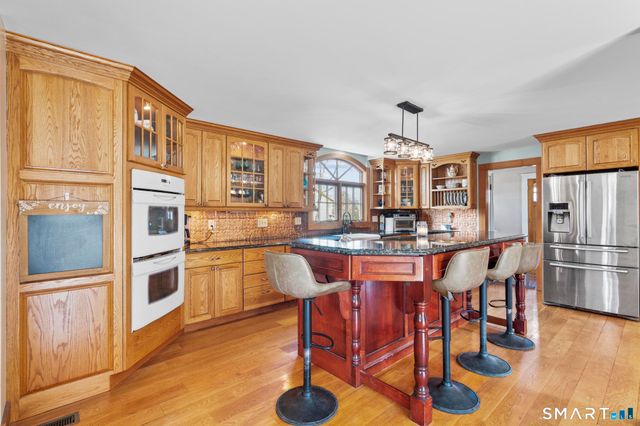 301 Buckingham Avenue, Milford, CT 06460