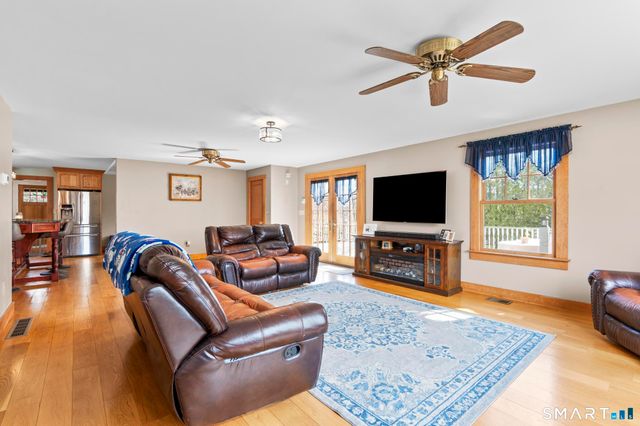 301 Buckingham Avenue, Milford, CT 06460