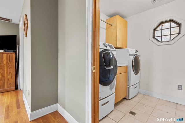 301 Buckingham Avenue, Milford, CT 06460