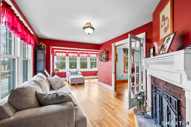 301 Buckingham Avenue, Milford, CT 06460