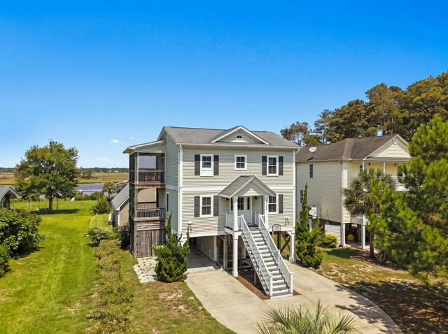 5106 E Yacht Club Dr., Oak Island, NC 28465