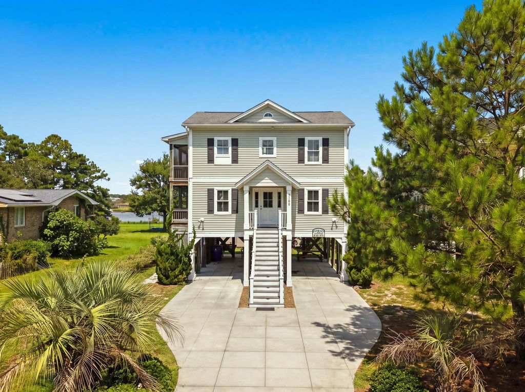5106 E Yacht Club Dr., Oak Island, NC 28465