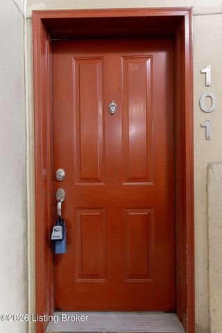 2411 Brownsboro Rd APT 101, Louisville, KY 40206