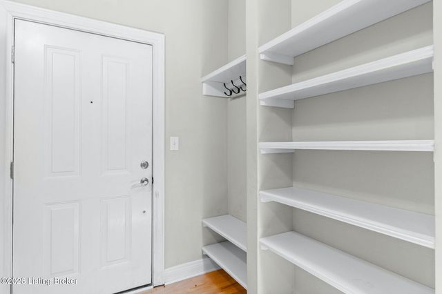 2411 Brownsboro Rd APT 101, Louisville, KY 40206