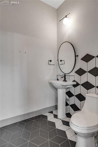 2260 Glenn Street, Colorado Springs, CO 80904