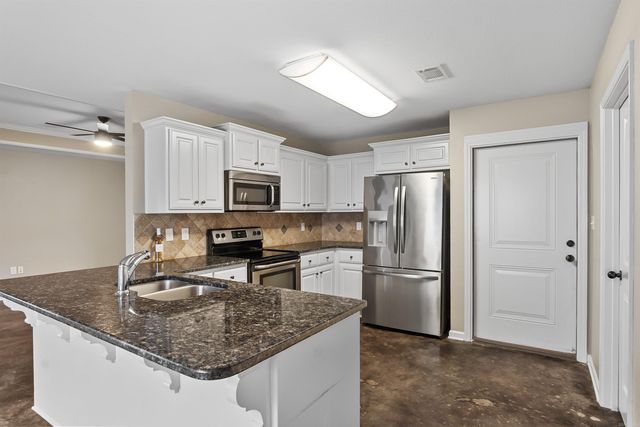 579 Crepe Myrtle Loop, Cabot, AR 72023
