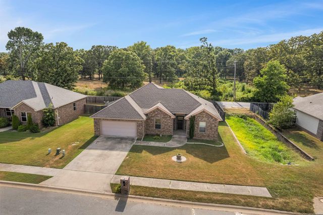 579 Crepe Myrtle Loop, Cabot, AR 72023
