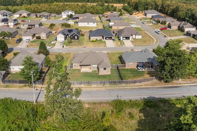 579 Crepe Myrtle Loop, Cabot, AR 72023