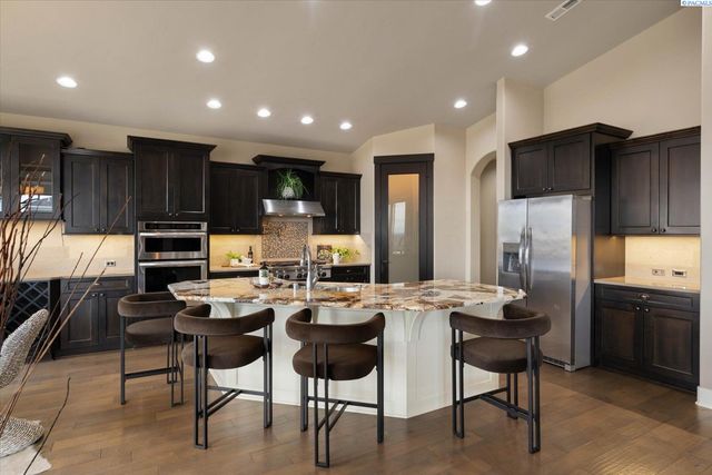 1658 Sorrento Lane, Richland, WA 99352