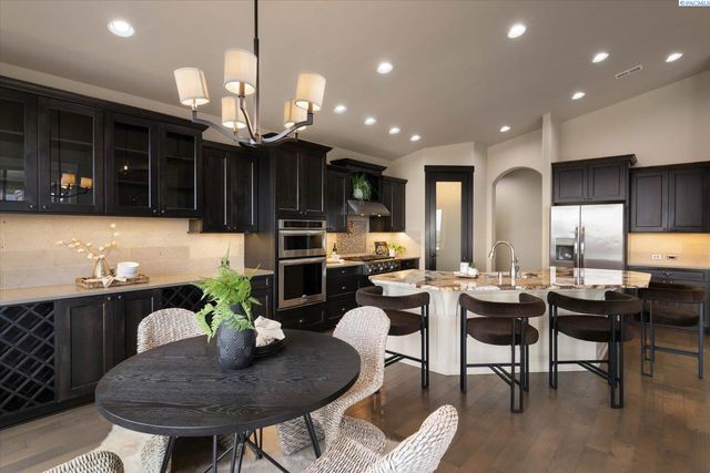 1658 Sorrento Lane, Richland, WA 99352