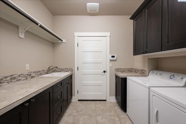 1658 Sorrento Lane, Richland, WA 99352