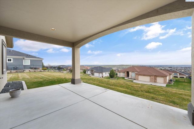 1658 Sorrento Lane, Richland, WA 99352
