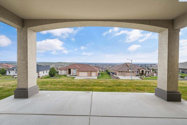 1658 Sorrento Lane, Richland, WA 99352