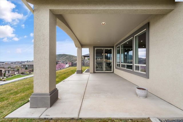 1658 Sorrento Lane, Richland, WA 99352