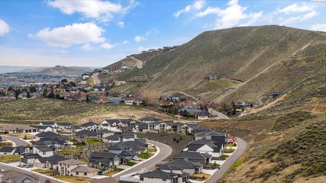 1658 Sorrento Lane, Richland, WA 99352