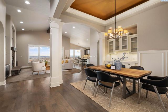 1658 Sorrento Lane, Richland, WA 99352