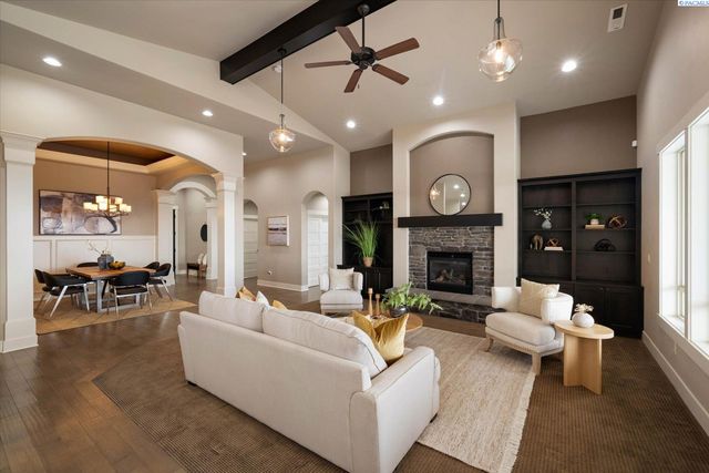 1658 Sorrento Lane, Richland, WA 99352