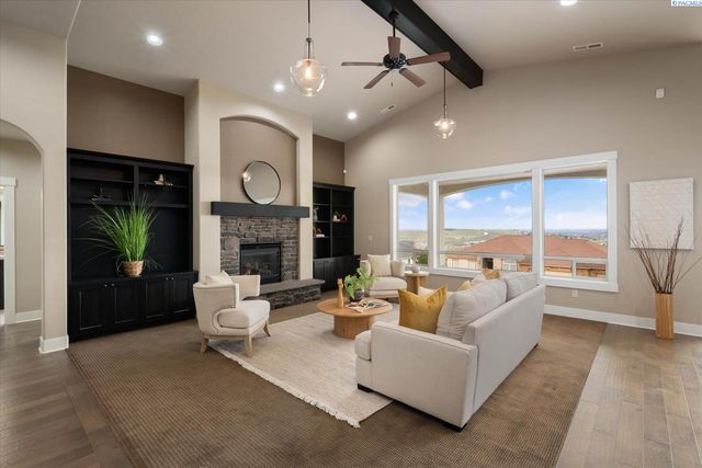 1658 Sorrento Lane, Richland, WA 99352