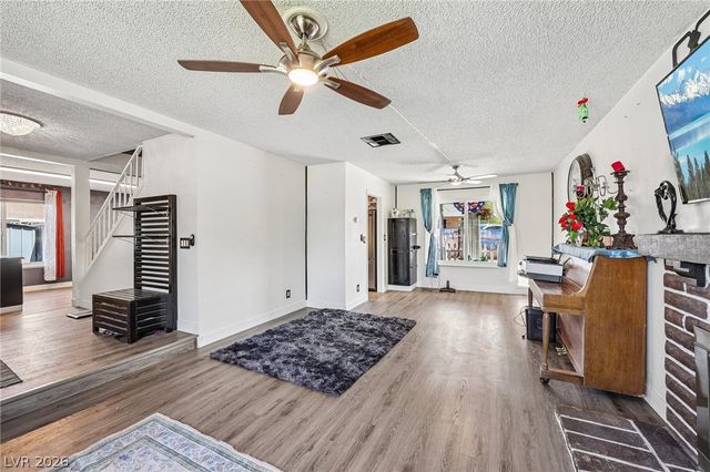 6833 High Bluff Way, Las Vegas, NV 89108
