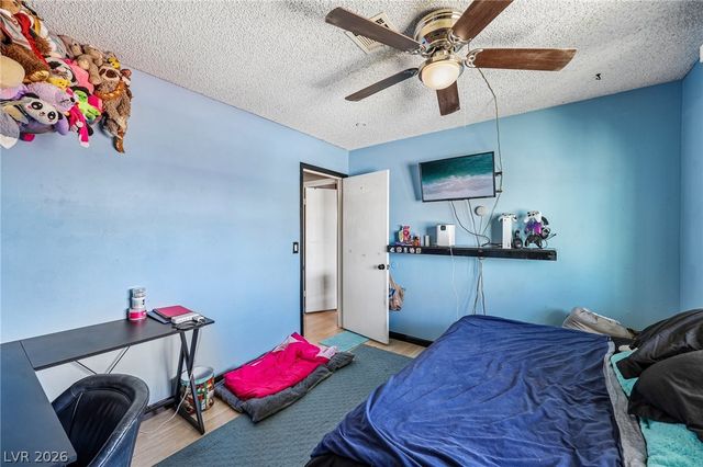 6833 High Bluff Way, Las Vegas, NV 89108