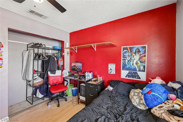 6833 High Bluff Way, Las Vegas, NV 89108