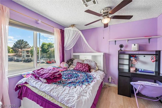 6833 High Bluff Way, Las Vegas, NV 89108