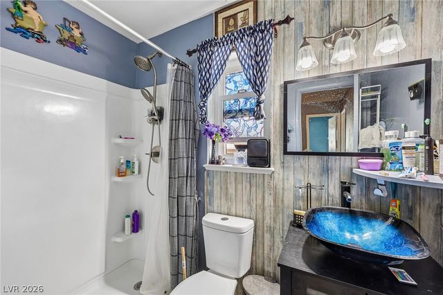 6833 High Bluff Way, Las Vegas, NV 89108