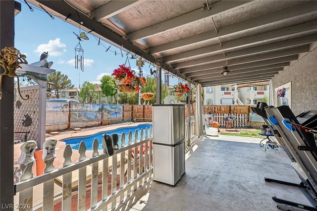 6833 High Bluff Way, Las Vegas, NV 89108