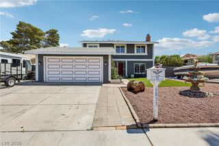 6833 High Bluff Way, Las Vegas, NV 89108
