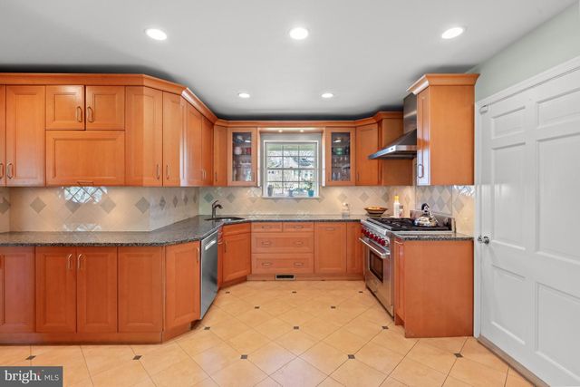 8224 KERRY CT, Chevy Chase, MD 20815