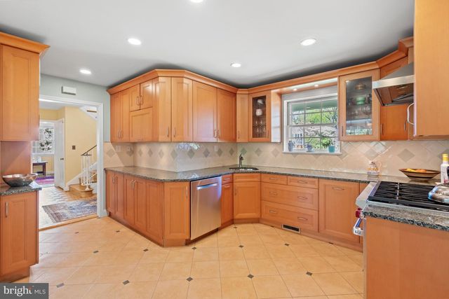 8224 KERRY CT, Chevy Chase, MD 20815