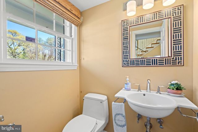 8224 KERRY CT, Chevy Chase, MD 20815