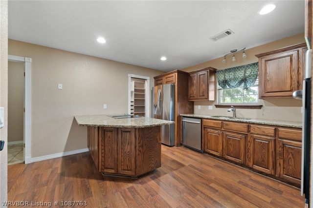 27071 Hayes Lane, Shady Point, OK 74956