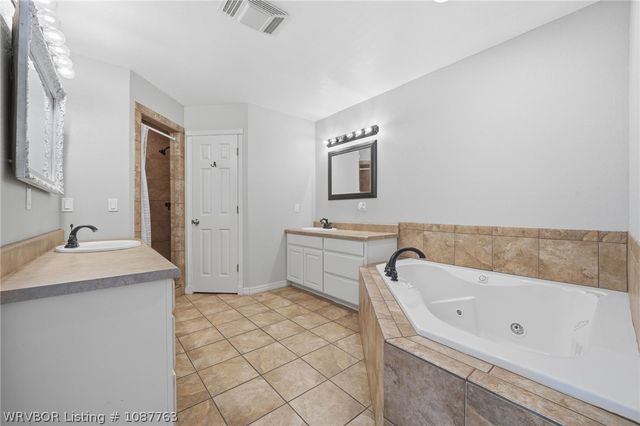 27071 Hayes Lane, Shady Point, OK 74956