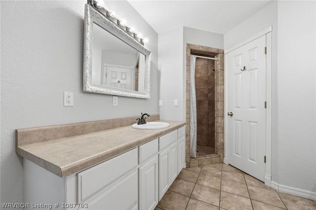 27071 Hayes Lane, Shady Point, OK 74956