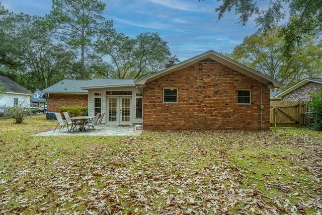 106 Blake Drive, Summerville, SC 29485