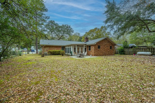 106 Blake Drive, Summerville, SC 29485